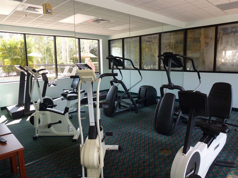 Days Inn & Suites By Wyndham Fort Myers Near Jetblue Park Bagian luar foto